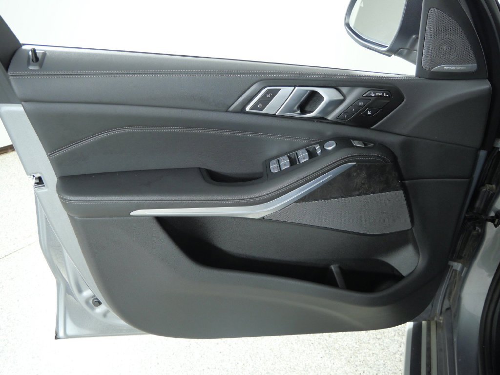 Certified Used 2025 Skyscraper Grey Metallic BMW xDrive40i image 41