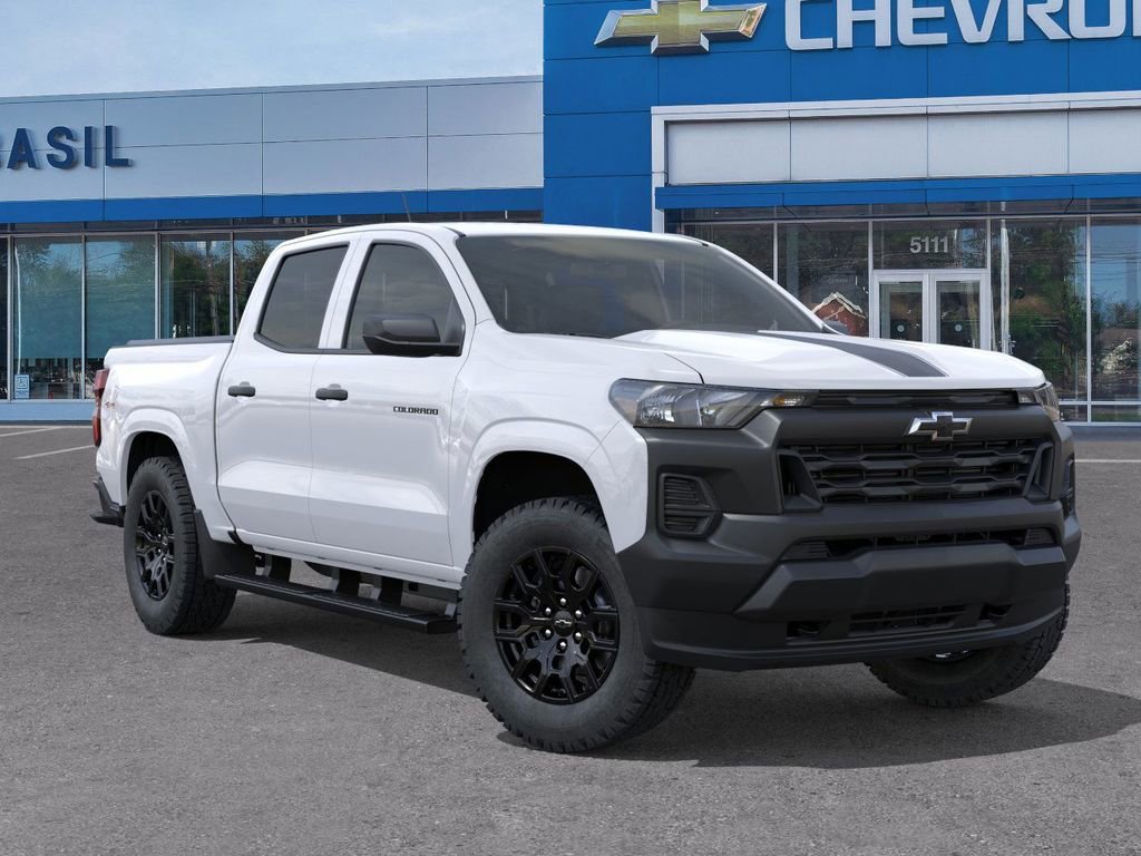 New 2026 Summit White Chevrolet WT image 7