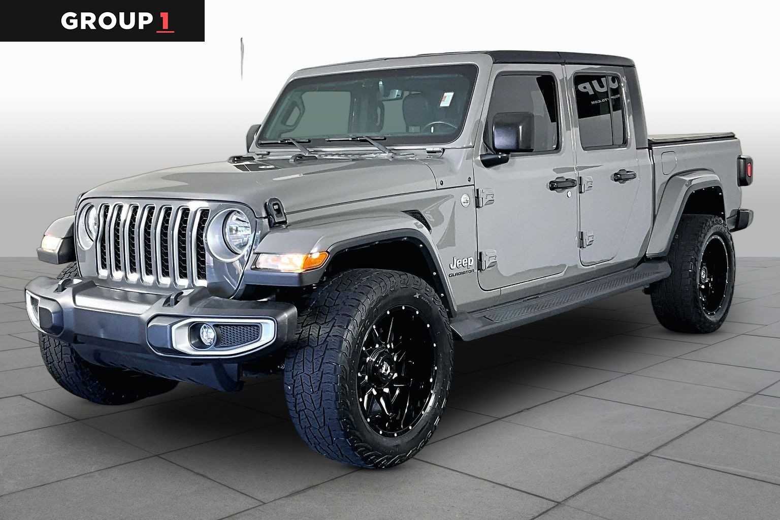 2022 Jeep Gladiator Overland's photo