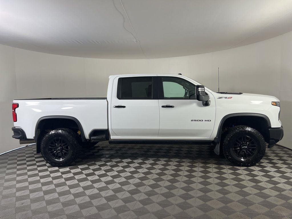 Used 2025 Summit White Chevrolet ZR2 image 29