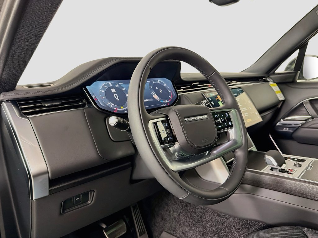 New 2027 Santorini Black Land Rover SE image 9