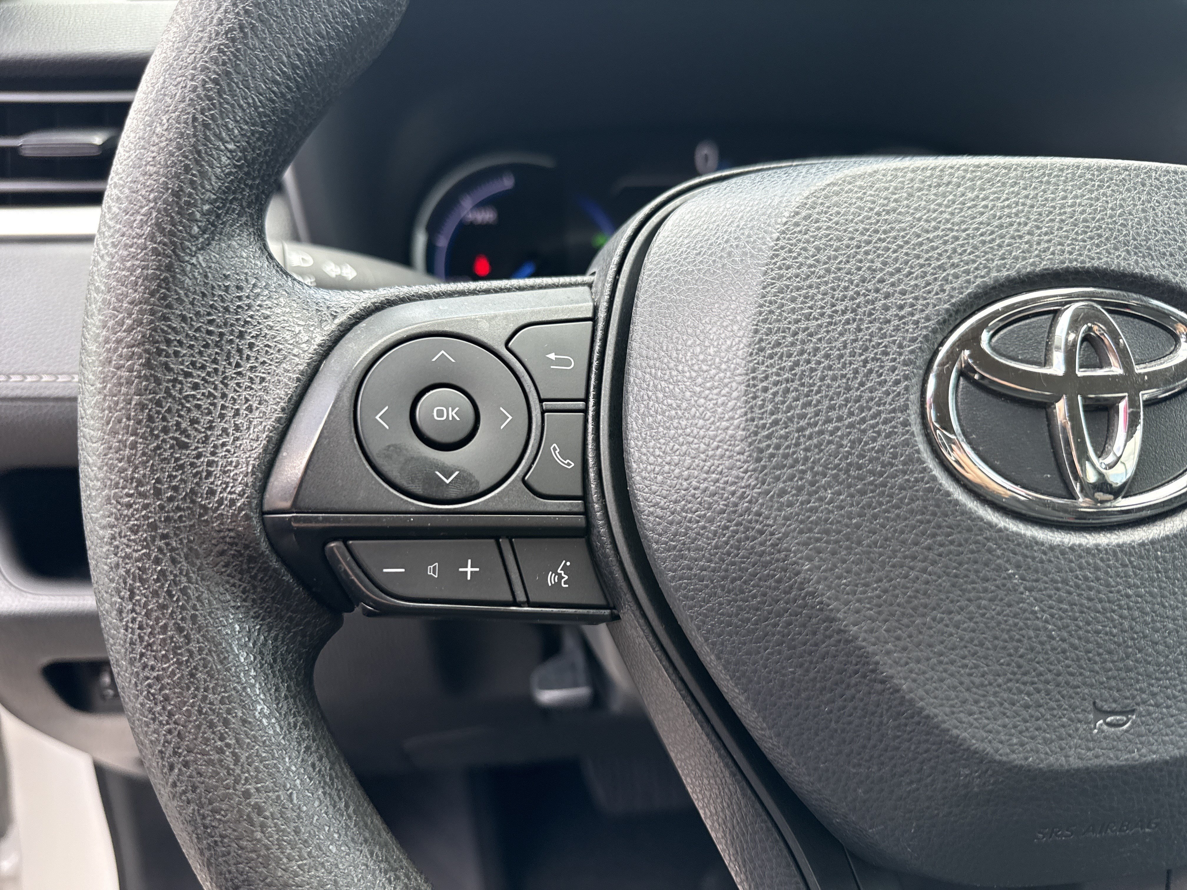 Used 2024 White Toyota Hybrid XLE image 23