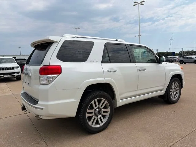 Used 2012  Toyota SR5 image 3