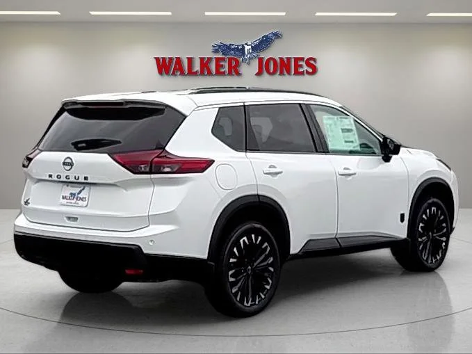 New 2026 Everest White Pearl TriCoat Nissan Dark Armor™ image 7