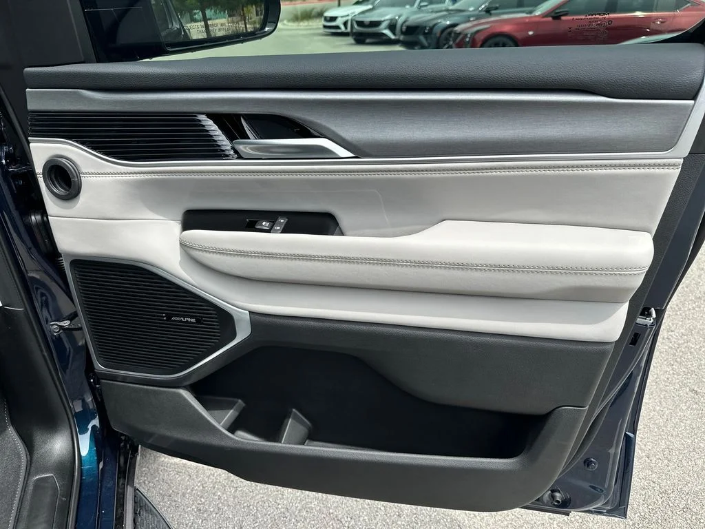 New 2026 Fathom Blue Pearlcoat Jeep  image 36
