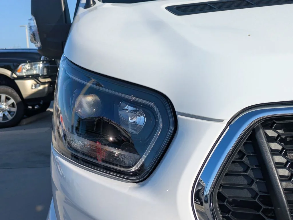 New 2026 Oxford White Ford XLT image 9