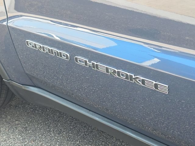 Used 2020 Slate Blue Pearlcoat Jeep Limited image 13