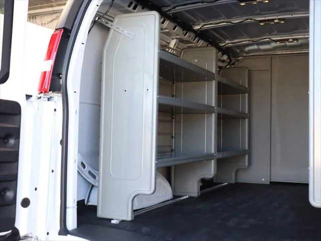 2025 Chevrolet Express Cargo Work Van - Photo 18