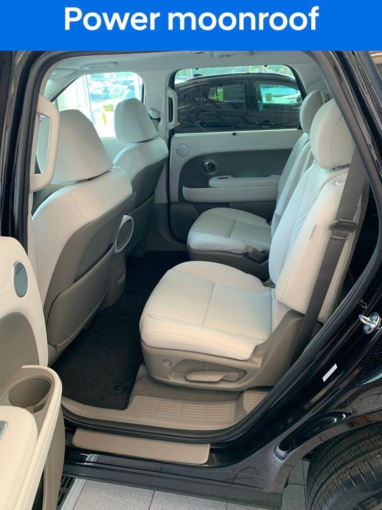 New 2026 Red Hyundai SEL Premium 7P image 6