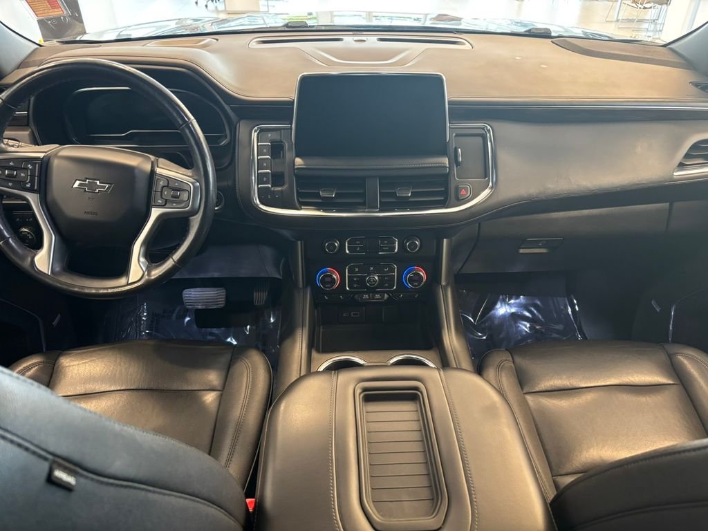 Used 2022 Black Chevrolet Z71 image 25