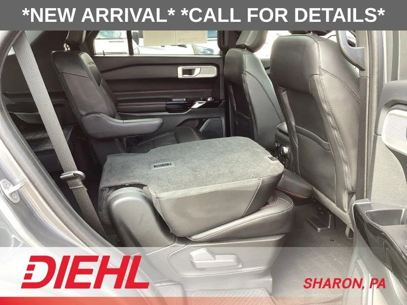 Used 2022 Gray Ford ST-Line image 17
