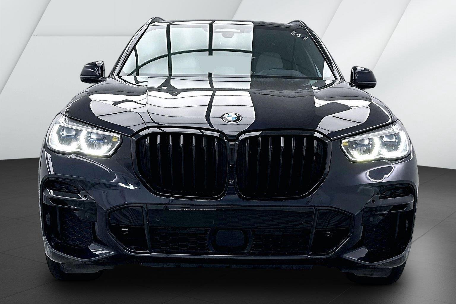 Certified Used 2023 Carbon Black Metallic BMW M50i image 2