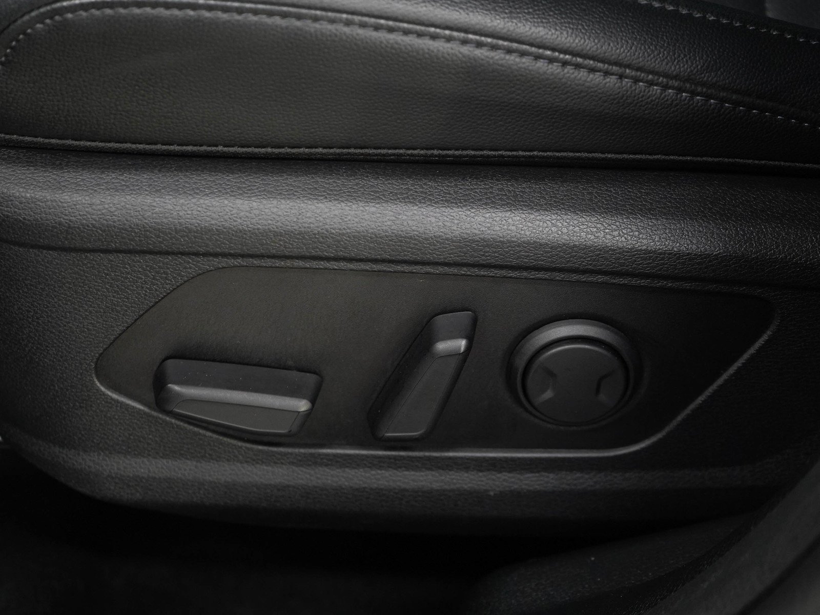 Used 2024 Ebony Black Kia SX-Prestige AWD image 26