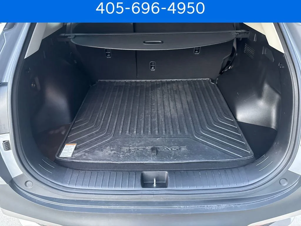 Pre-Owned 2023 Kia Sportage Hybrid LX