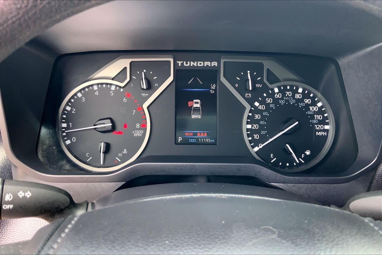Used 2025 Ice Cap Toyota SR5 image 25