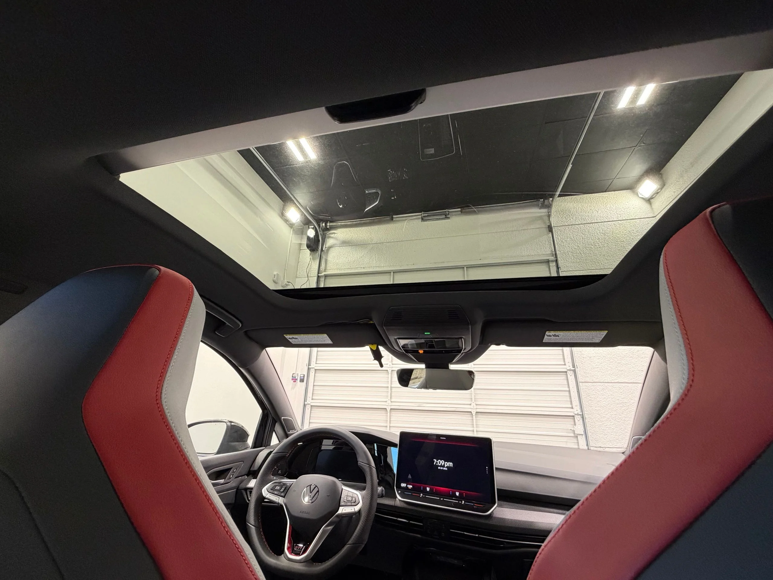 New 2026 Black Volkswagen 2.0T SE image 38