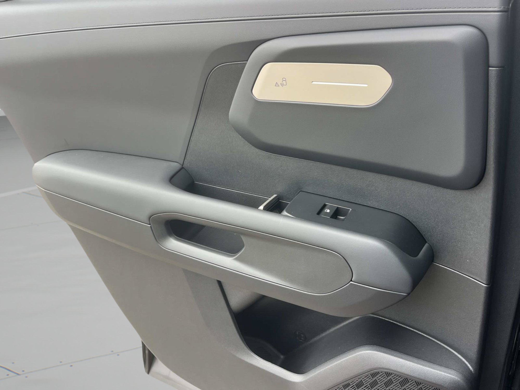 New 2027 Panthera Metal Kia S image 19
