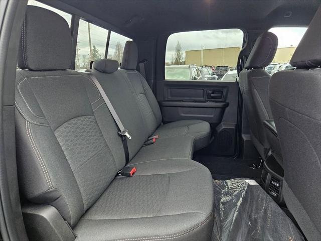 New 2026 Diamond Black Crystal Pearl-Coat Exterior Paint RAM TRADESMAN image 16