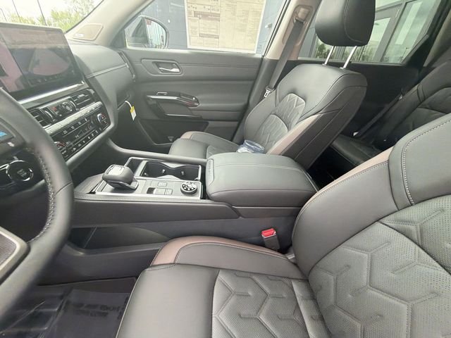 New 2026 White Nissan Platinum image 20