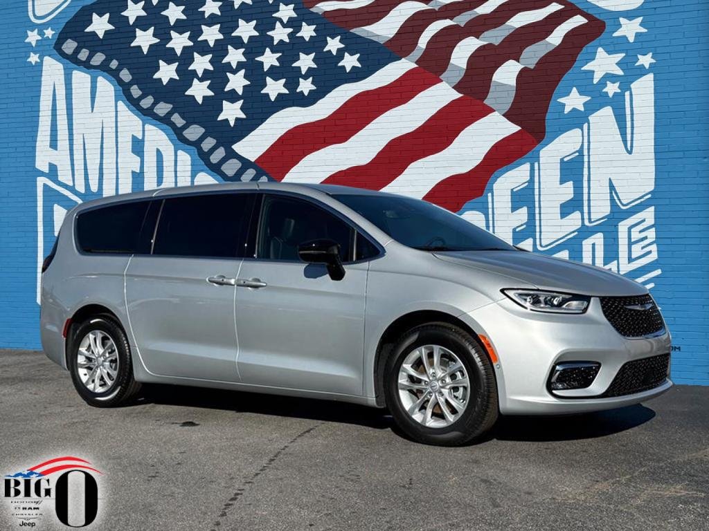 New 2026 Silver Mist Clear-Coat Exterior Paint Chrysler Select image 1