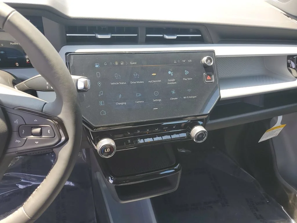 2027 Chevrolet Bolt LT - Photo 23