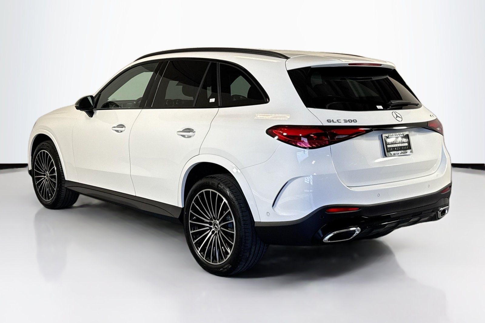New 2026 Polar White Mercedes-Benz GLC 300 image 7