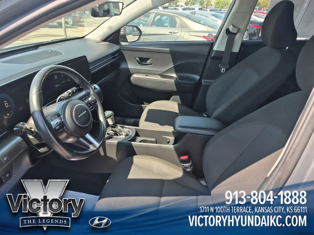 Used 2025 Gray Hyundai SEL image 9