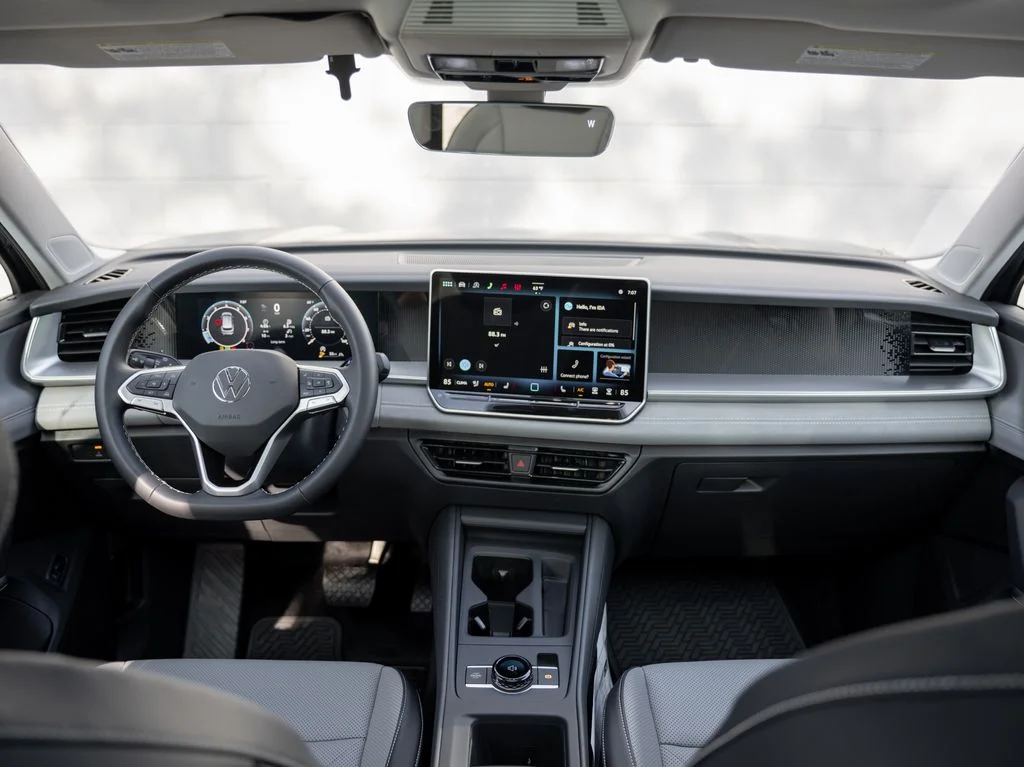New 2026 Platinum Gray Metallic Volkswagen 2.0T SE image 10