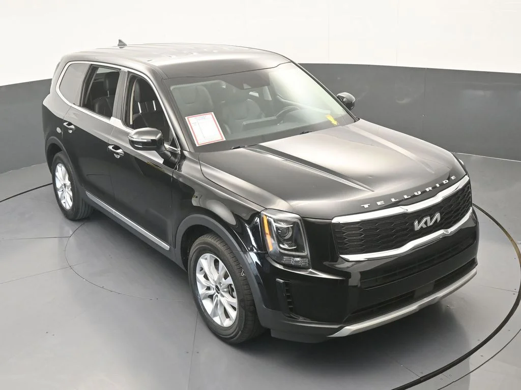 Used 2022 Ebony Black Kia LX image 57