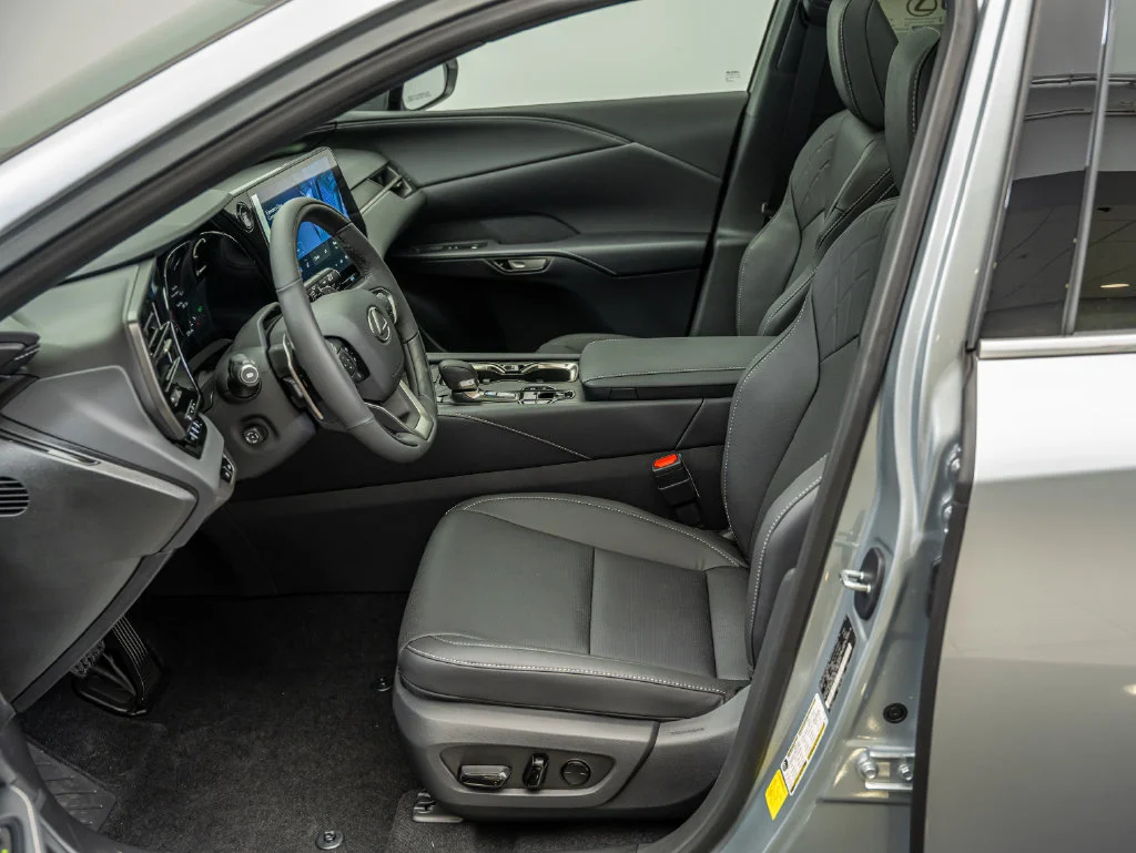 New 2026 Iridium Lexus PREMIUM PLUS image 21