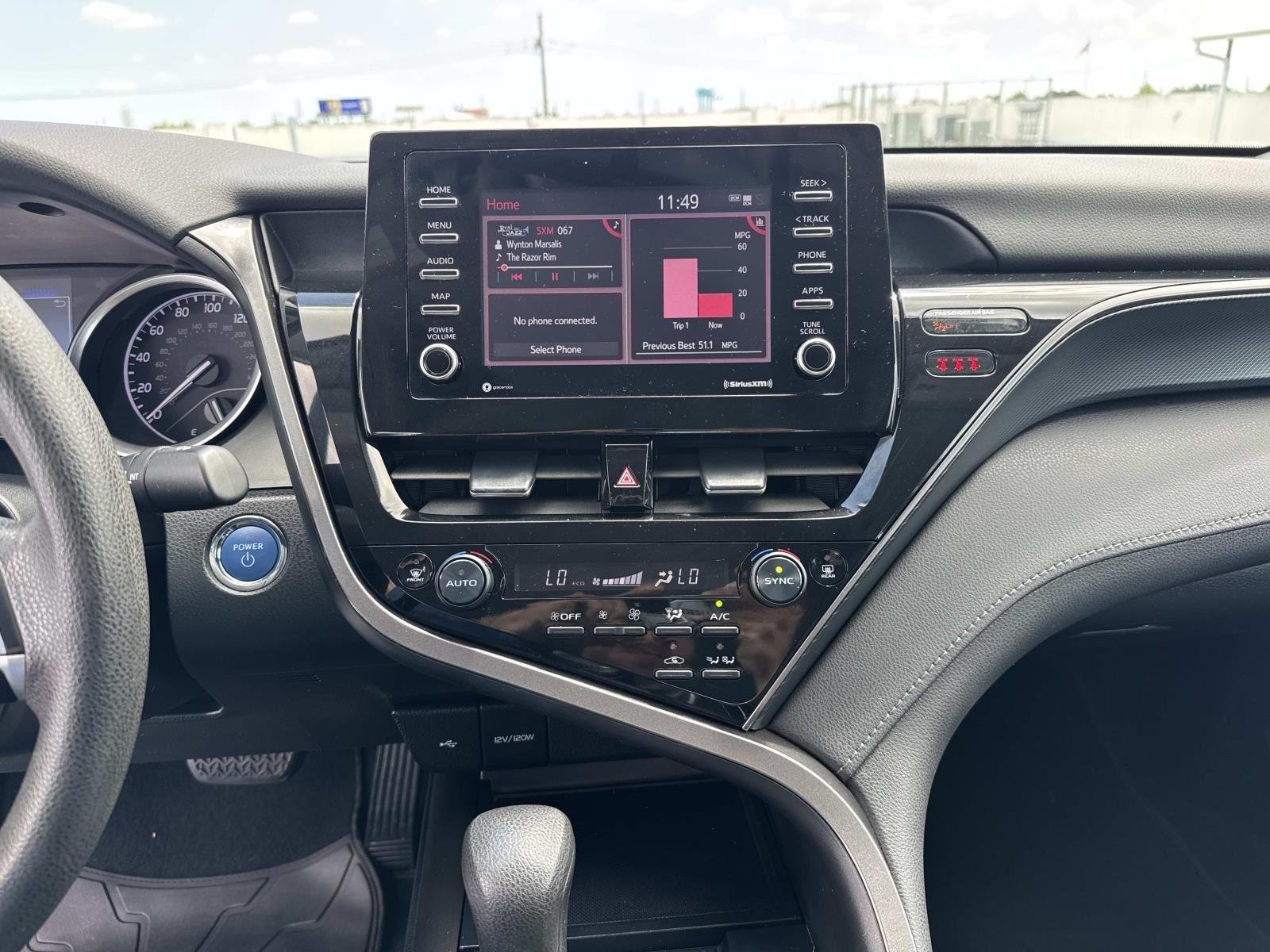 2021 Toyota Camry LE - Photo 24