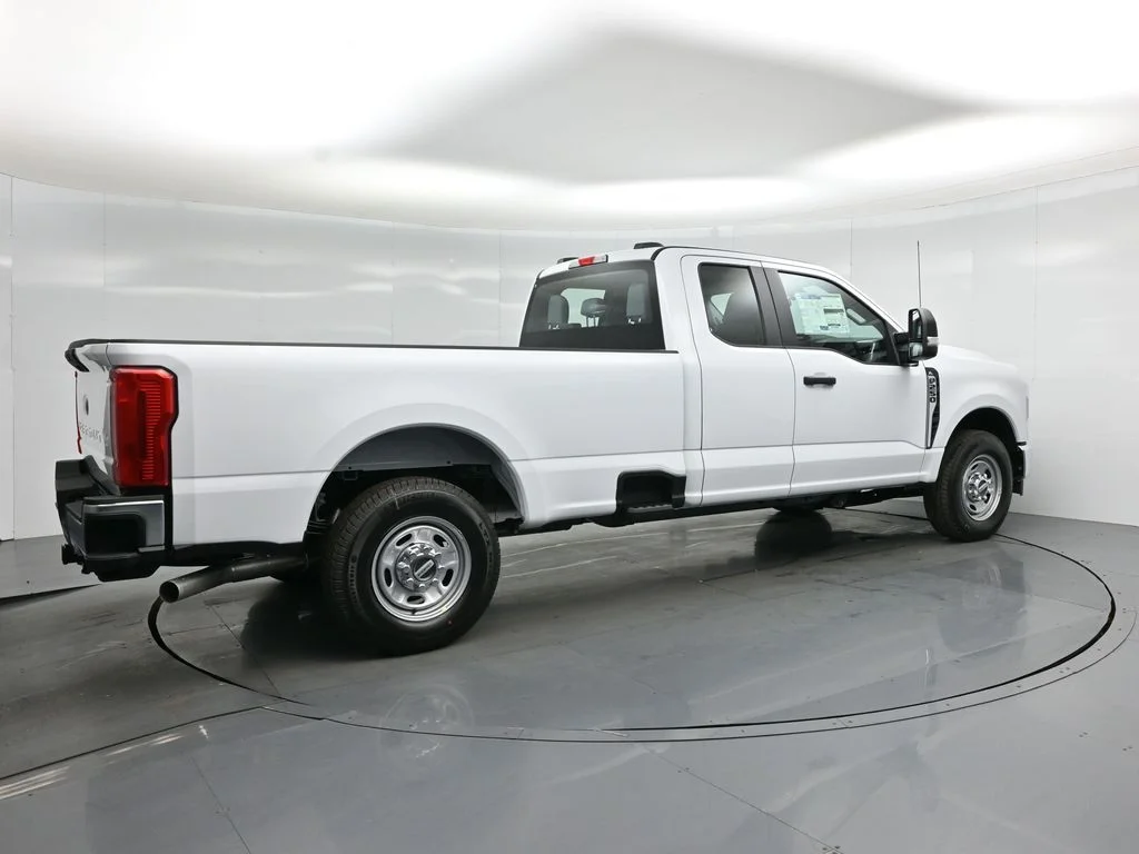 New 2026 Oxford White Ford XL image 20