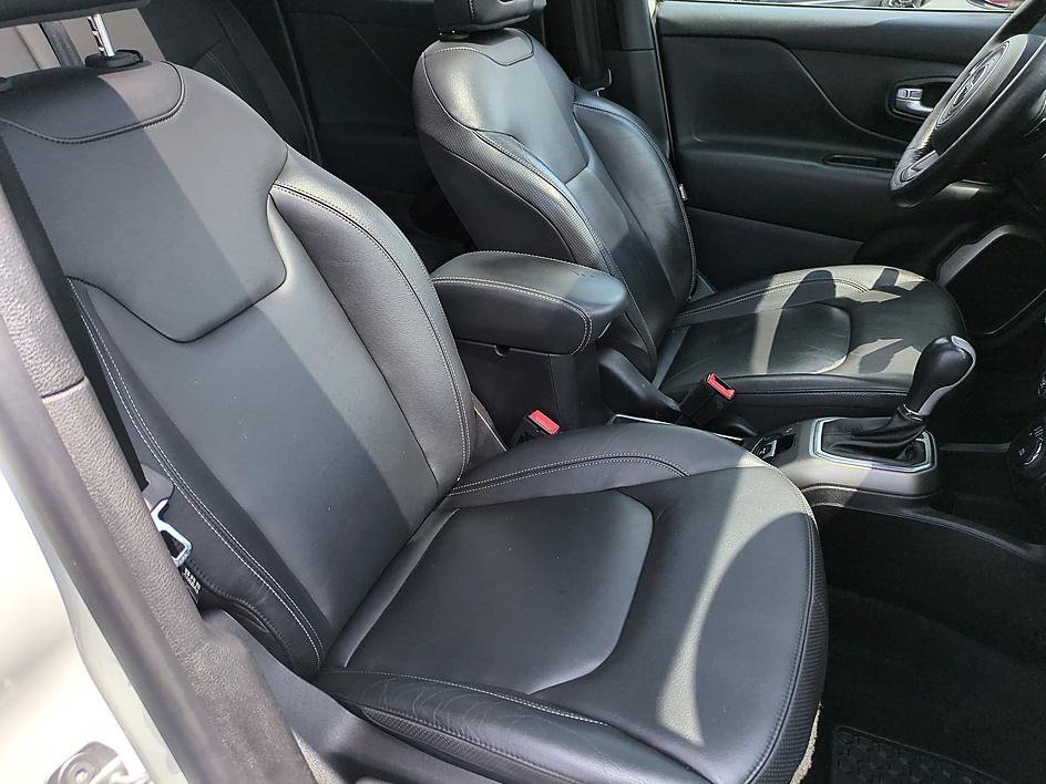Used 2020 Alpine White Clearcoat Jeep High Altitude image 36