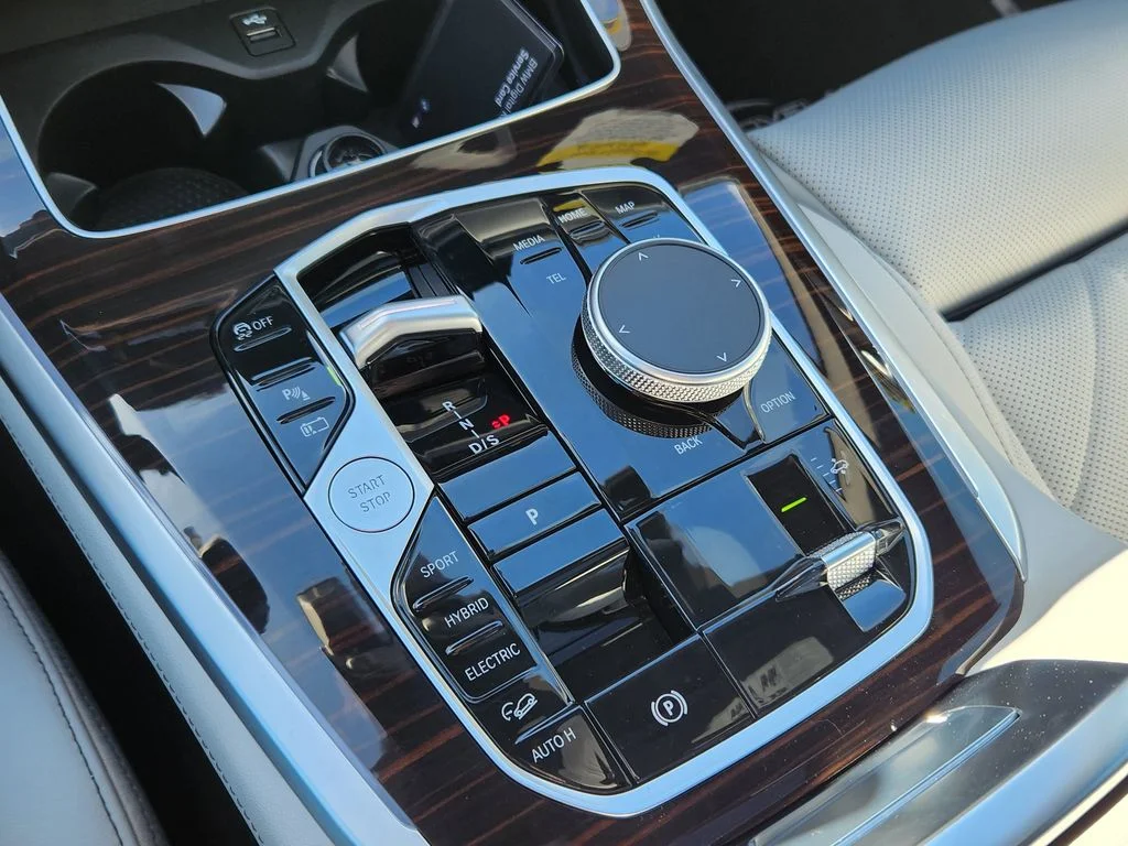 2026 BMW X5 50e - Photo 18