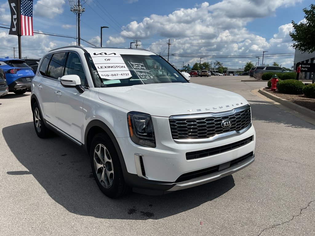 Used 2020 Snow White Pearl Kia EX image 2