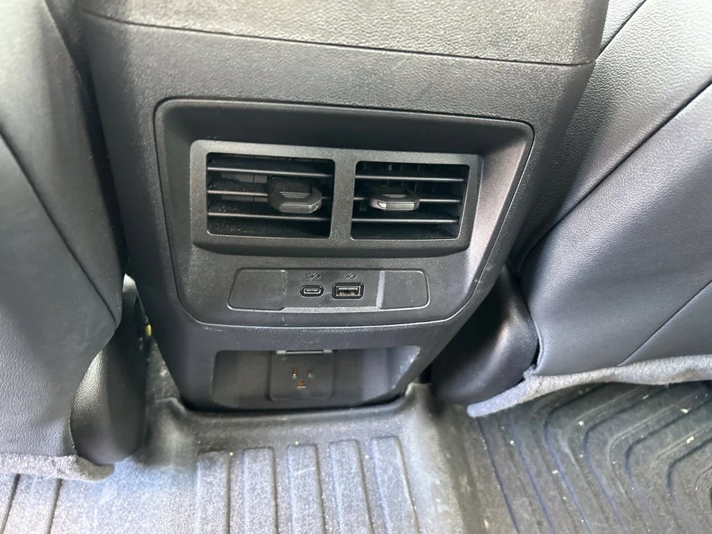 Used 2024 White Chevrolet Z71 image 29