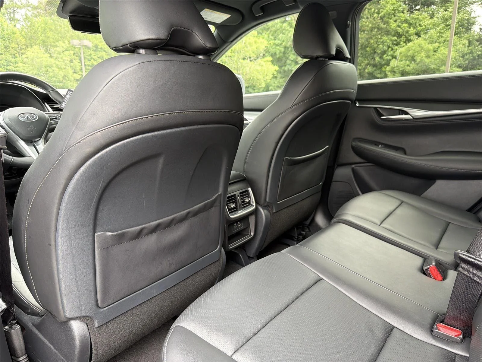 Used 2025 Black Obsidian INFINITI LUXE image 26