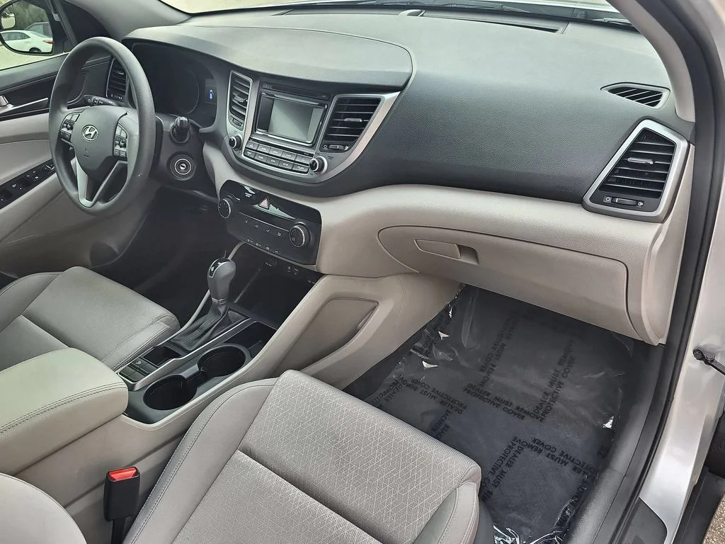 2017 Hyundai Tucson SE - Photo 30