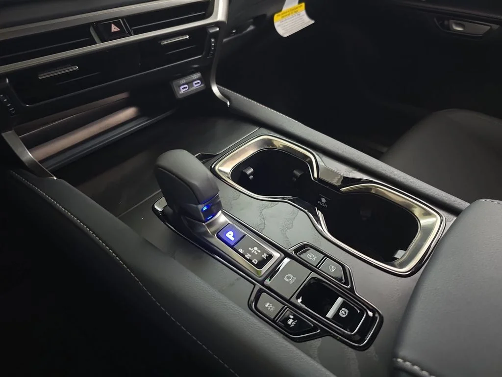 New 2026 Iridium Lexus PREMIUM image 23