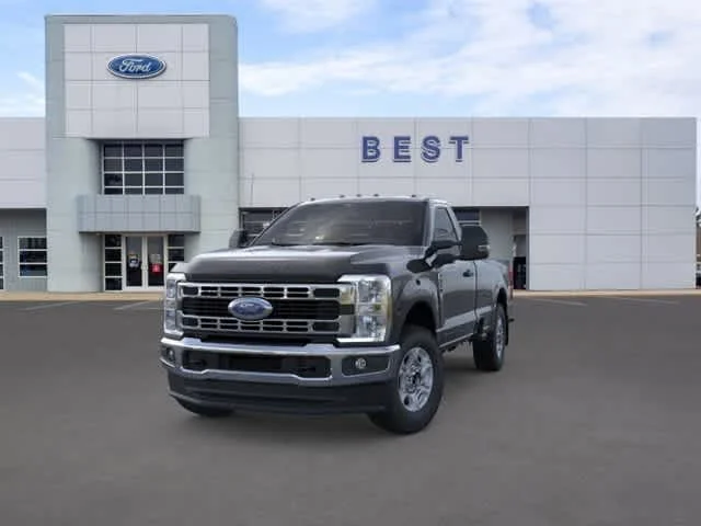 New 2026 Agate Black Metallic Ford XLT image 2
