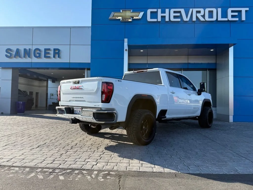 Used 2022 SUMMIT WHITE GMC SLE image 8