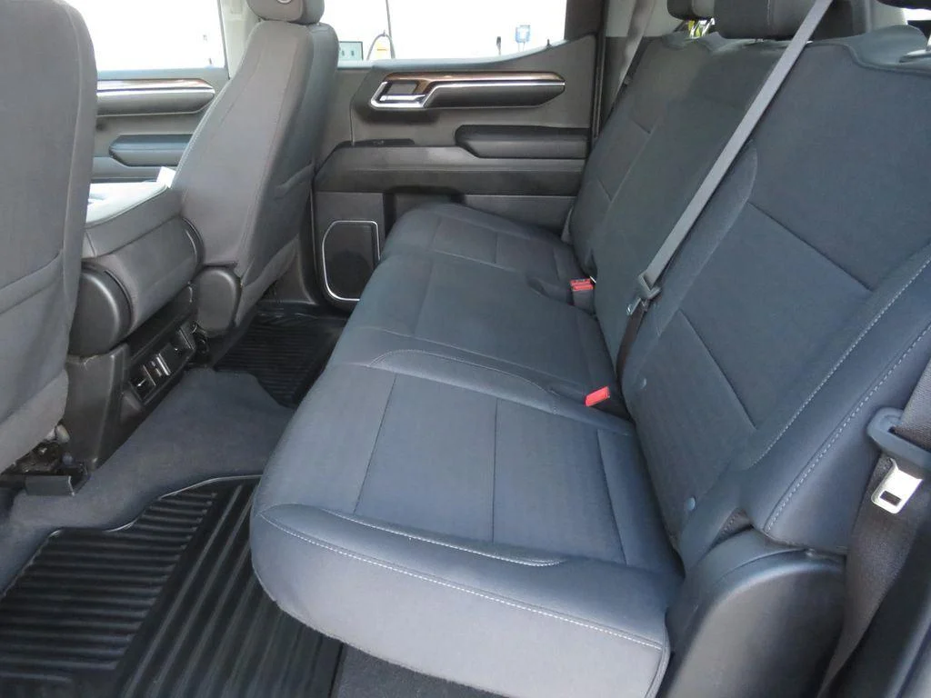 Used 2024 Summit White Chevrolet RST image 19