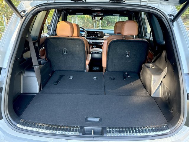 Used 2025 Gray Kia SX-Prestige X-Line image 26