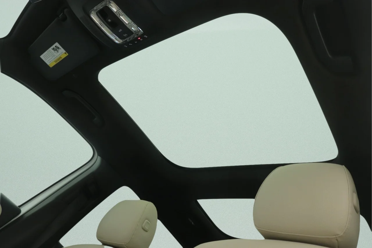 New 2026 Polar White Mercedes-Benz GLB 250 image 9