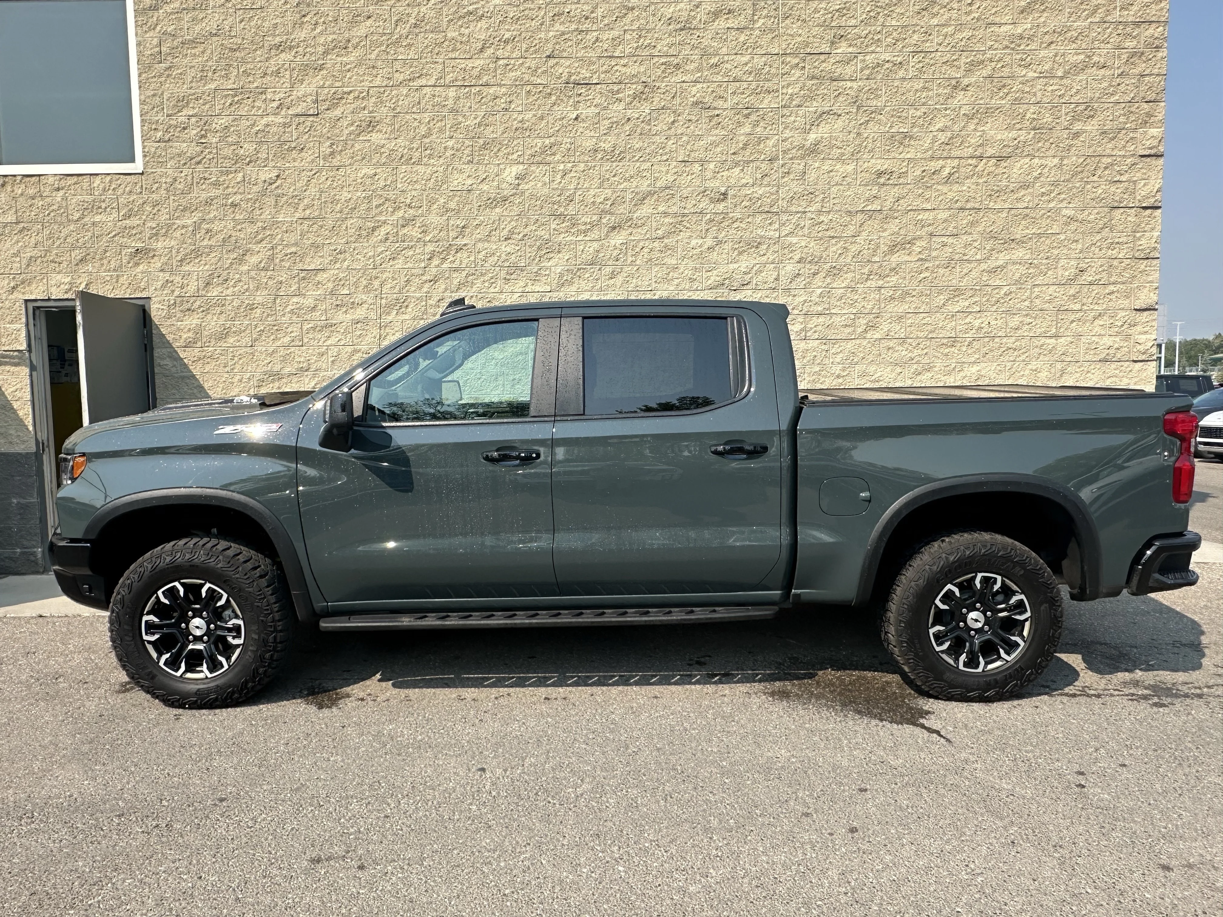 Certified Used 2026  Chevrolet ZR2 image 3