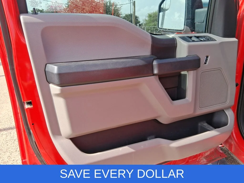 Used 2018 Red Ford XL image 12