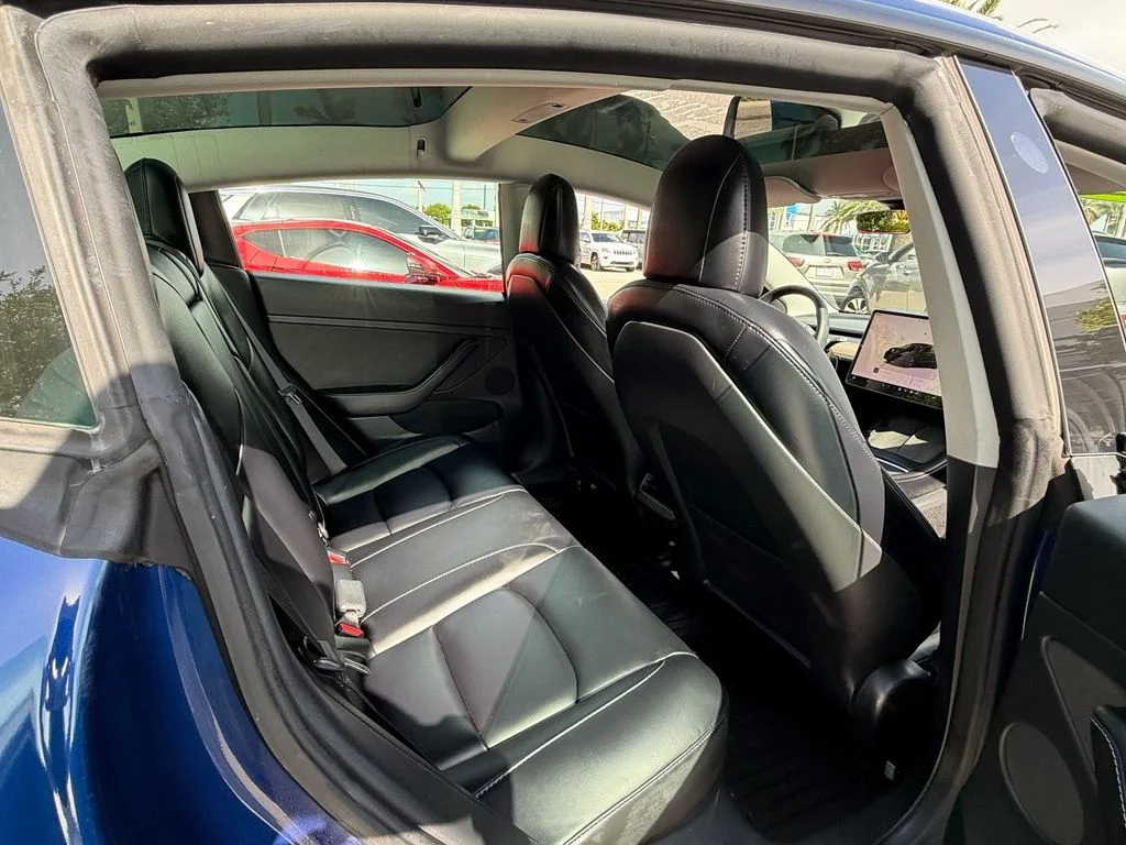 Used 2022  Tesla Long Range image 16