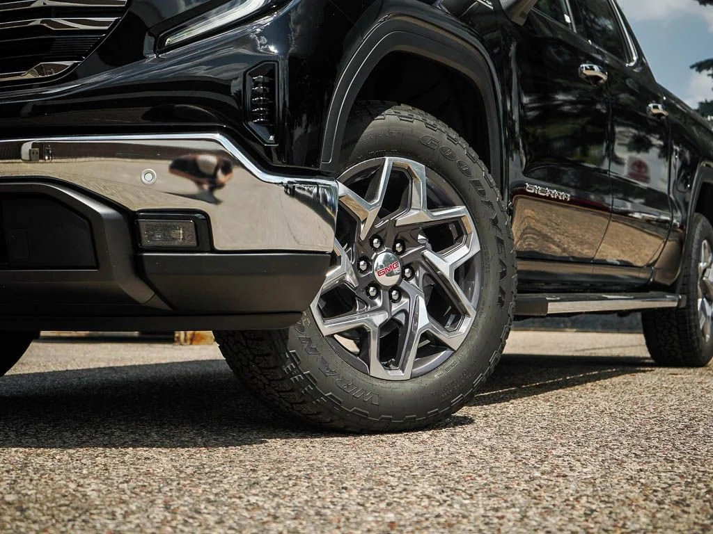 2026 GMC Sierra 1500 SLT - Photo 5