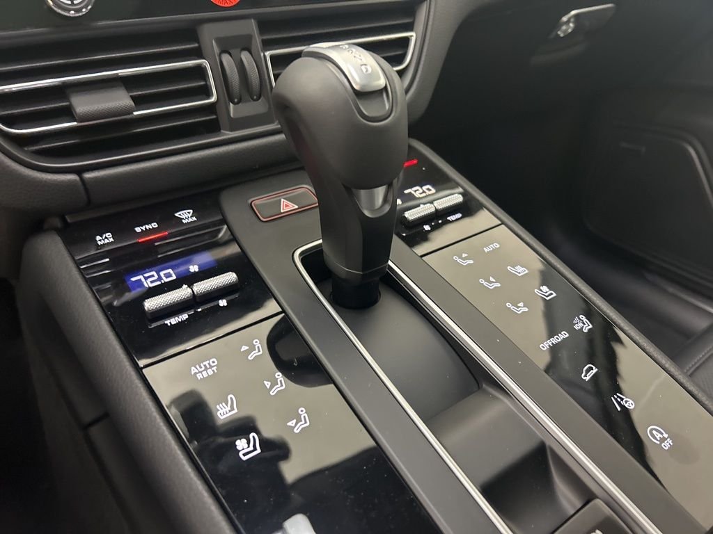 New 2026 White Porsche  image 34