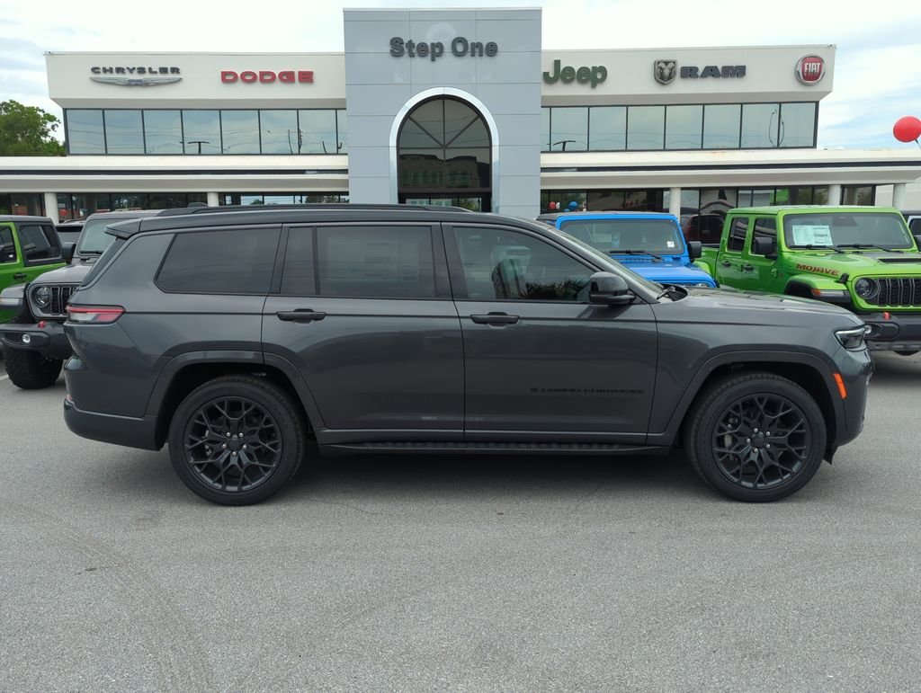 New 2026 Baltic Gray Metallic Clear-Coat Exterior Paint Jeep Summit image 8
